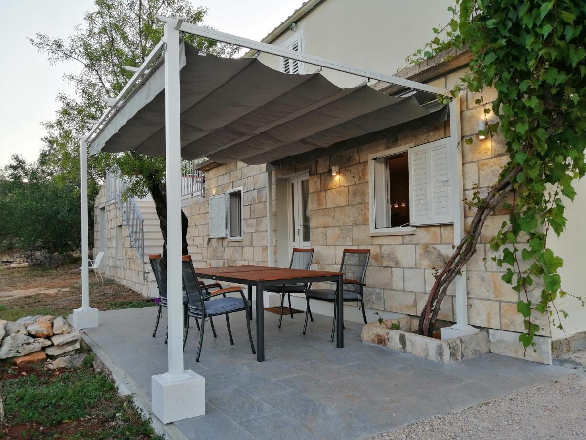 Villa Olive Grove House Lumbarda Exterior foto
